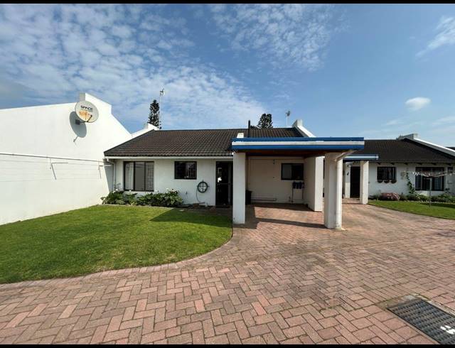 2 BEDROOM TOWNHOUSE FOR SALE IN PARADISE BEACH